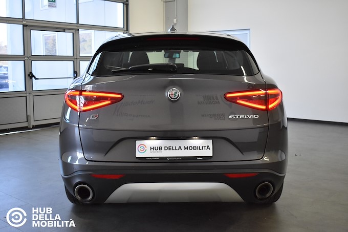 ALFA ROMEO Stelvio 2.2 Turbodiesel 190 CV AT8 Q4 Business